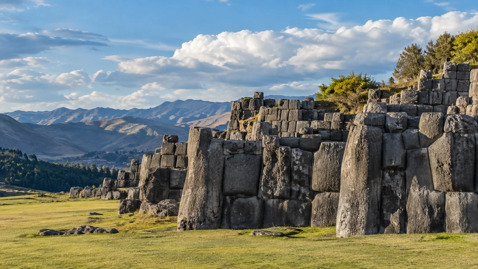 Sacsayhuamán stone walls