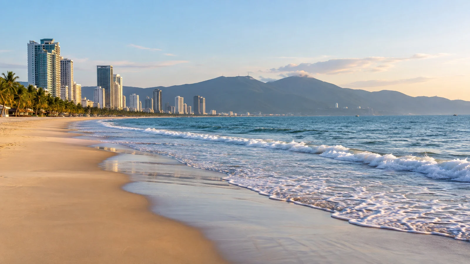 Sandy My Khe Beach and Da Nang's coast