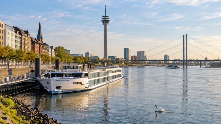Düsseldorf Rhine river-cruise berth