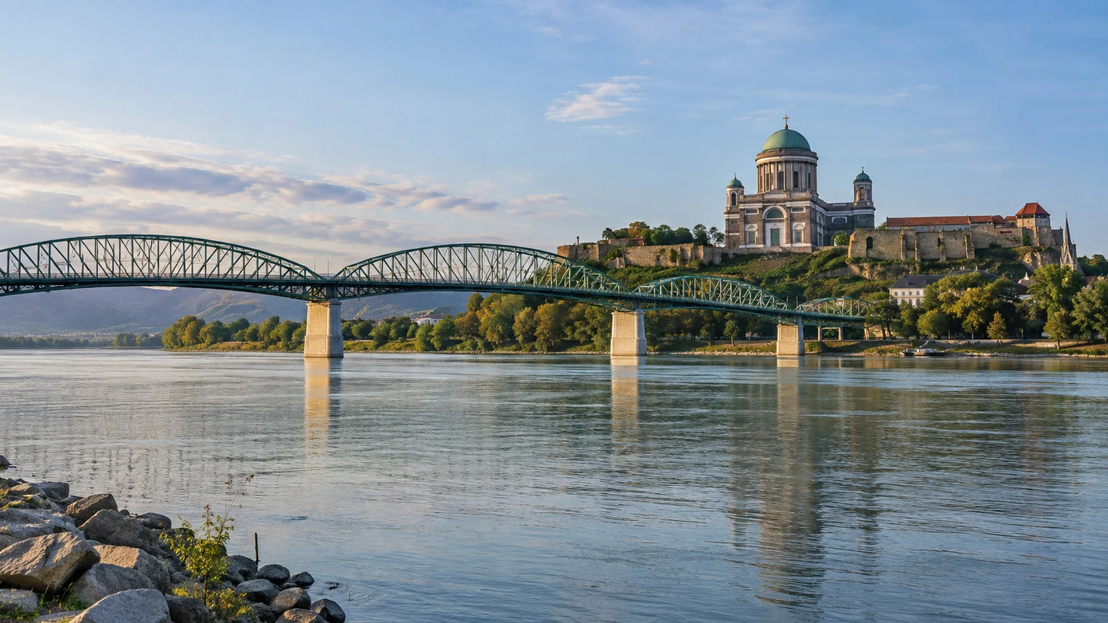 Mária Valéria Bridge linking Esztergom and Štúrovo