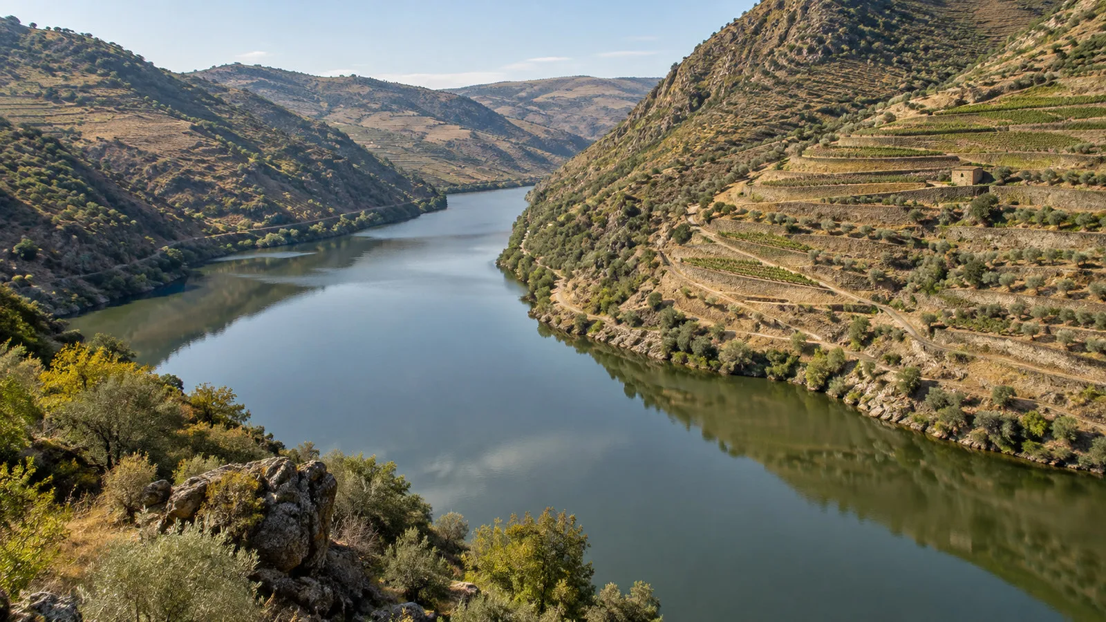 Douro River bend near Ferradosa Portugal winding through dry rocky terraced hills, no people