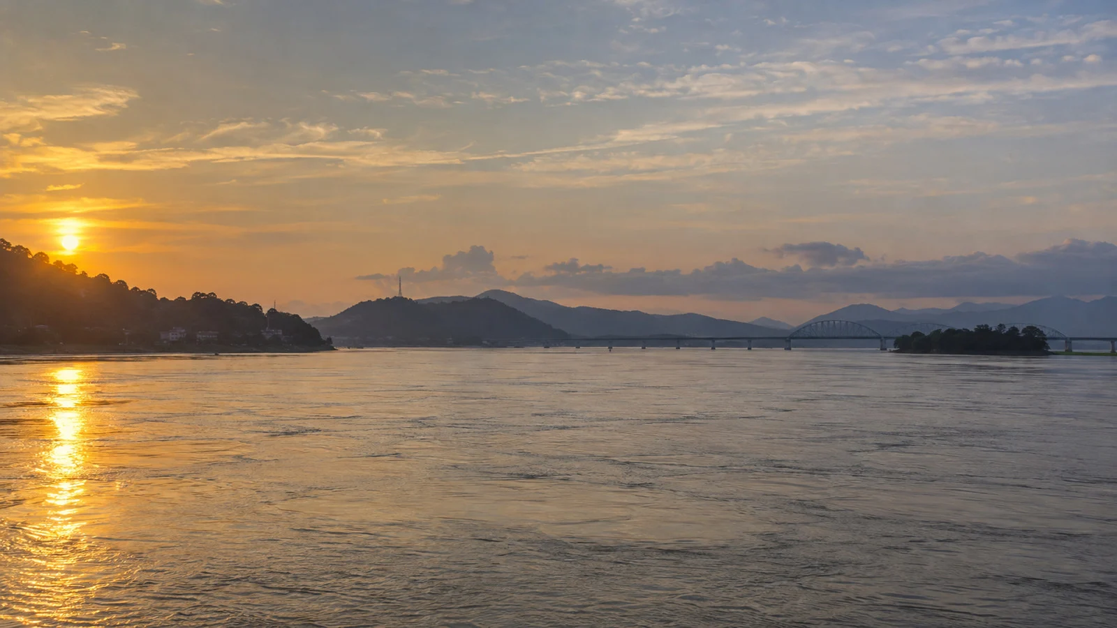 Wide Brahmaputra river landscape near Pandu