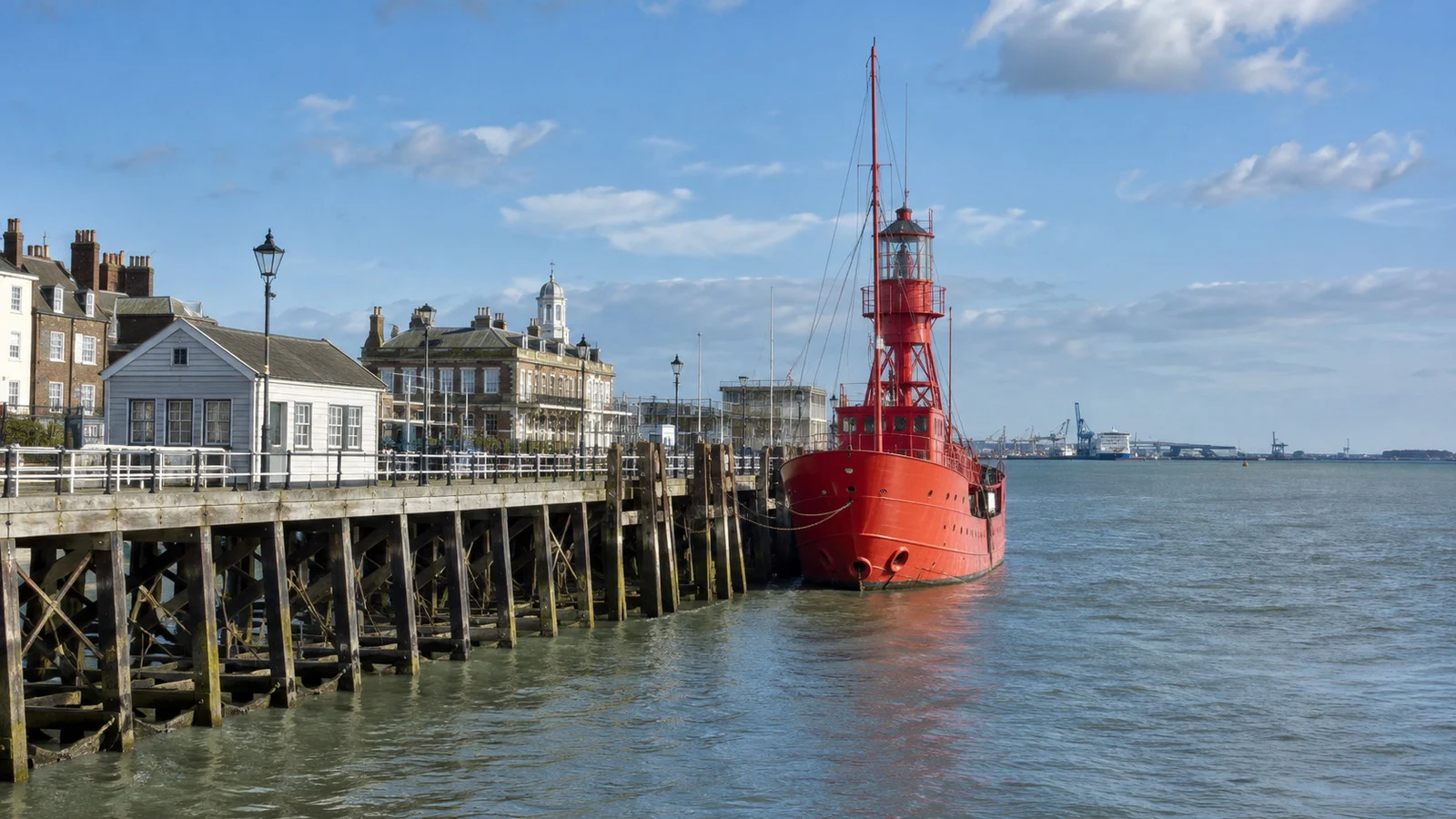 Ha'penny Pier and red lightship LV18 at Harwich harbor