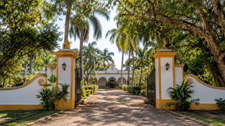Entrance to the Isla Mínima hacienda