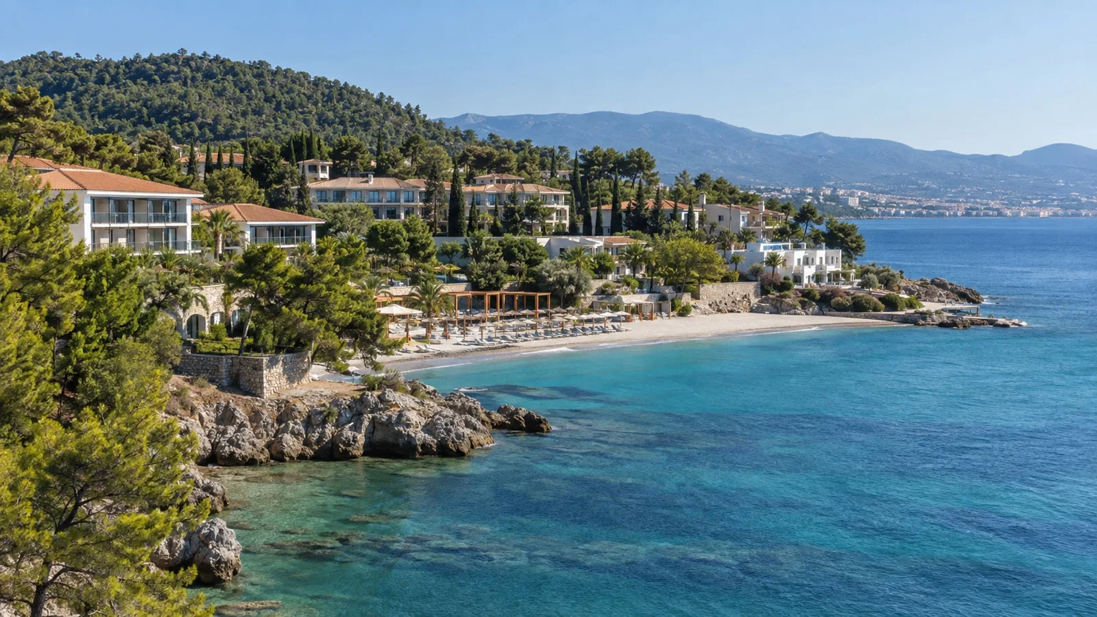 Resort hotel coast north of Kuşadası