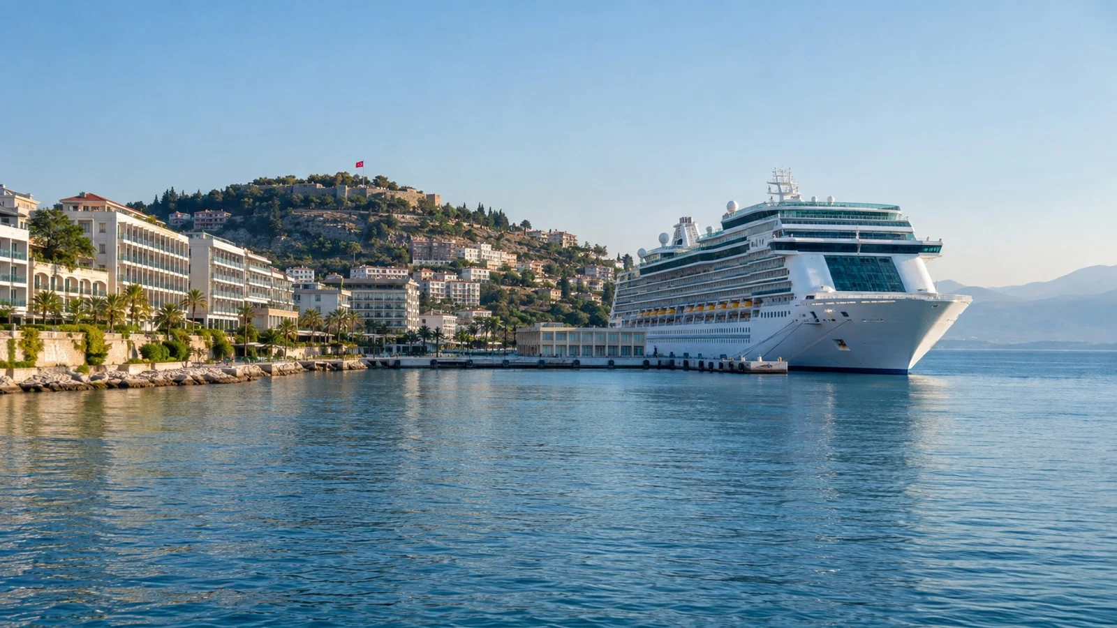 Kuşadası Ege Port cruise terminal near central hotels
