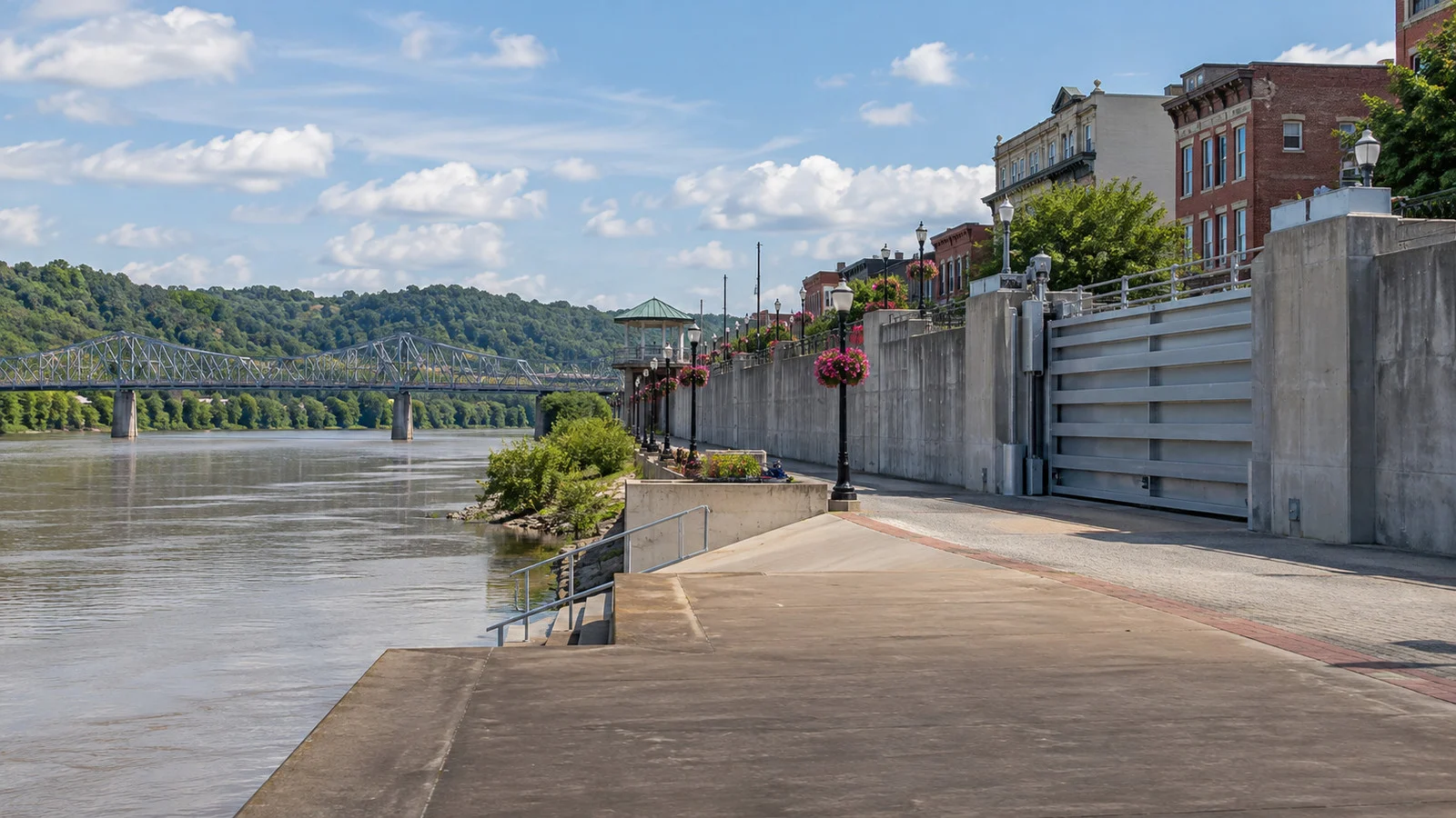 Limestone Landing and floodwall gate in Maysville