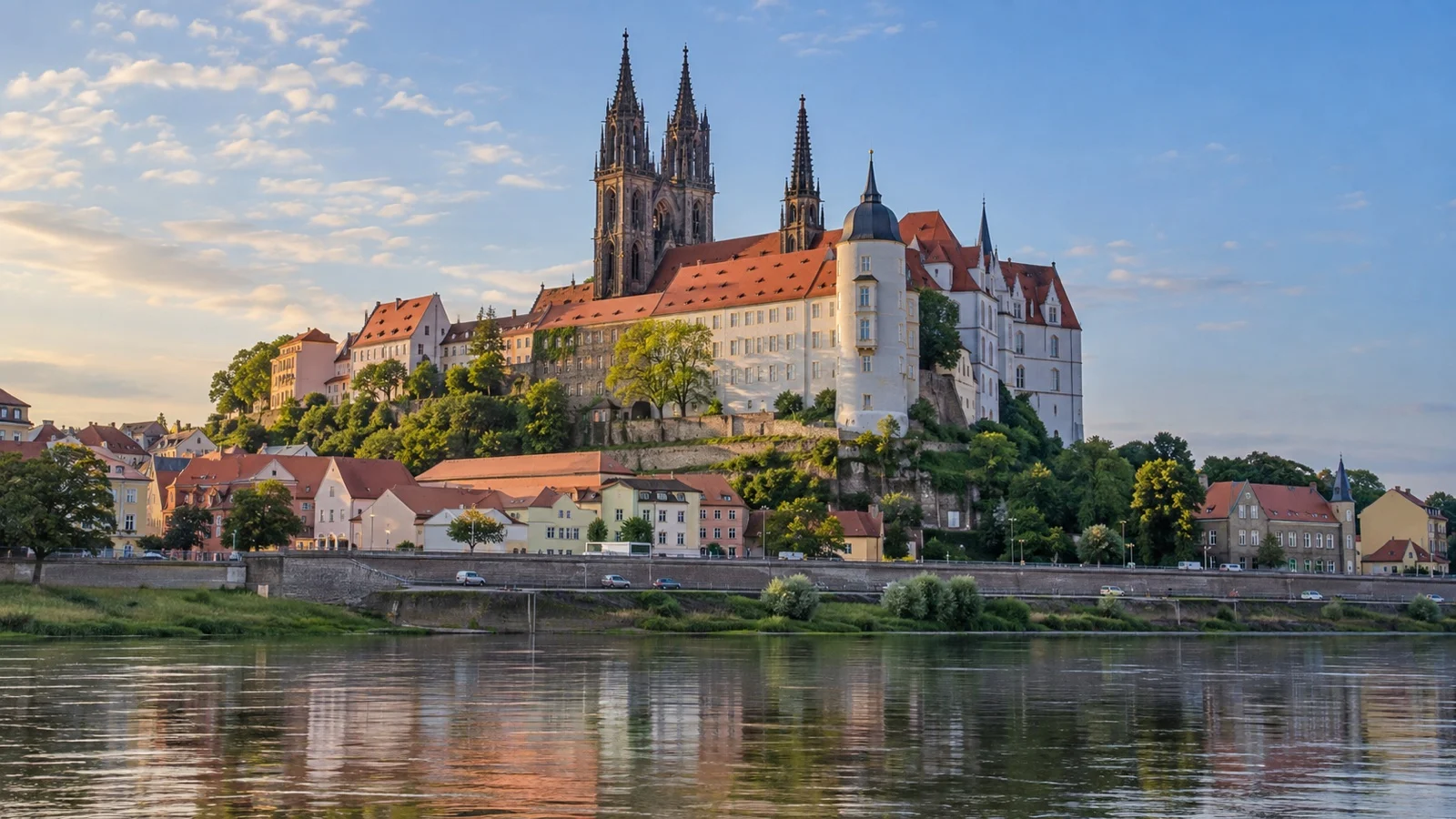 Albrechtsburg Castle above Elbe at Meissen