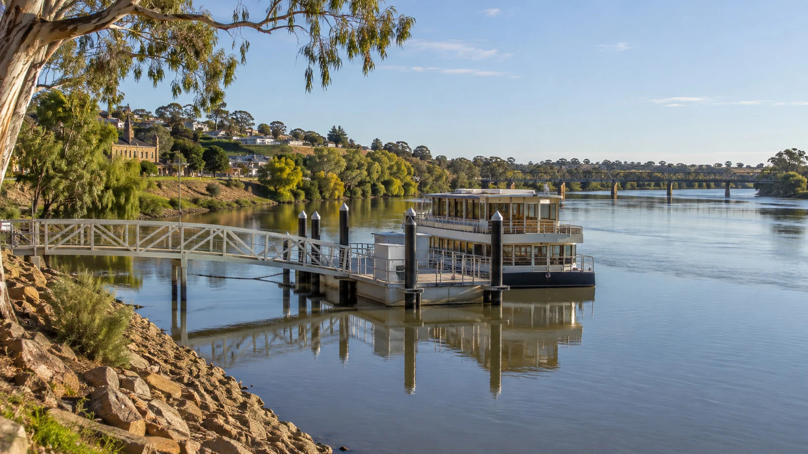 Mannum Murray River cruise landing
