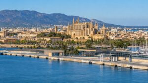 Featured image for Palma de Mallorca Cruise Port: Cathedral, Old Town & Beaches