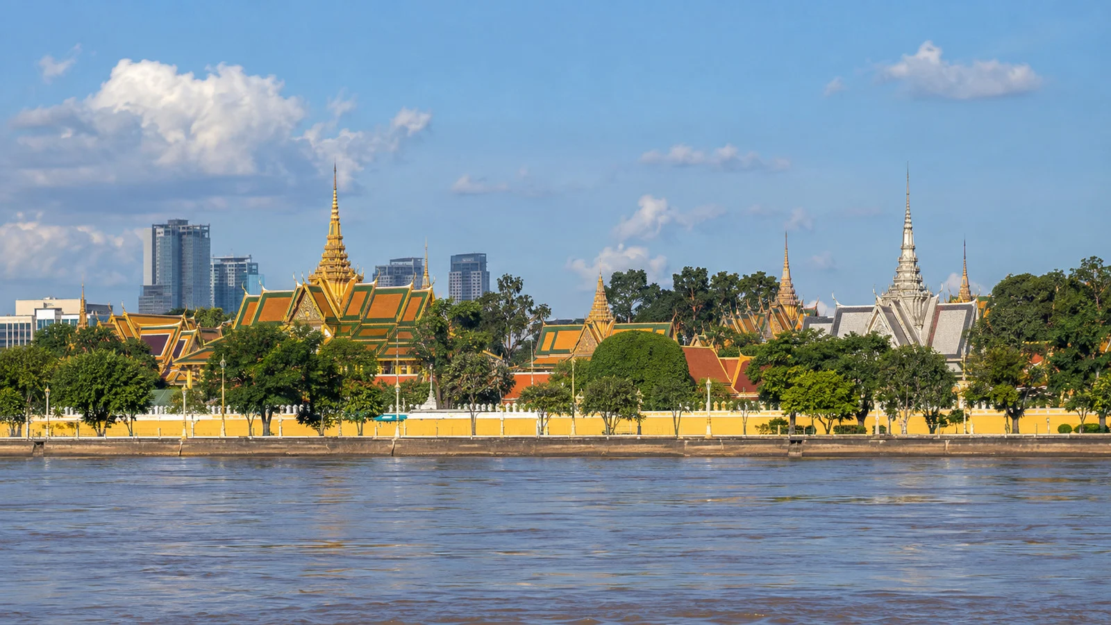 Royal Palace and Silver Pagoda roofs