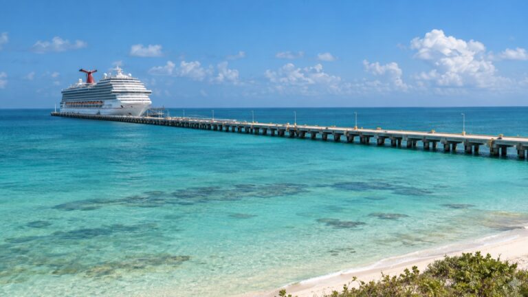 A cruise ship at Progreso's long pier on the Yucatán coast