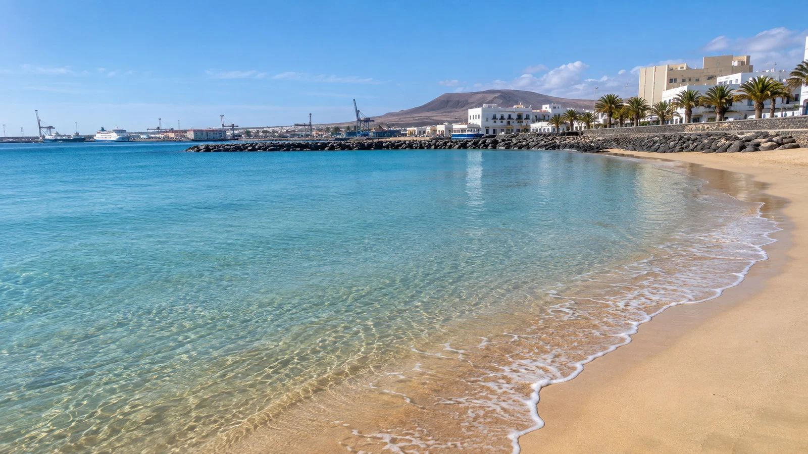 Playa Chica waterfront beach near Puerto del Rosario port