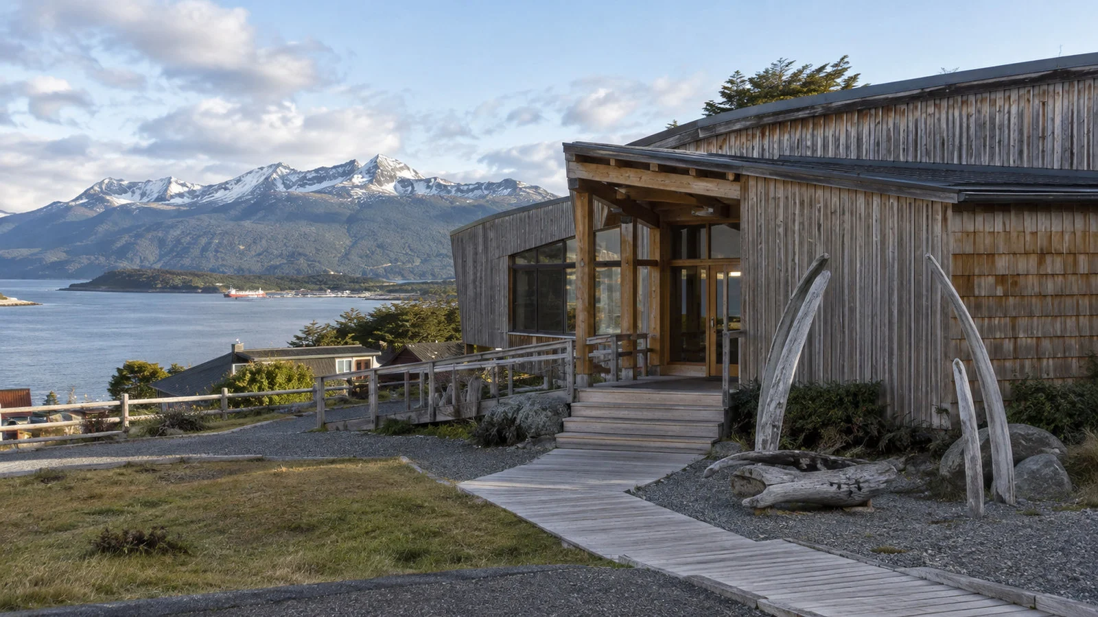 Museo Territorial Yagan Usi Puerto Williams Chile modest museum exterior with local timber architecture, no people or readable signs
