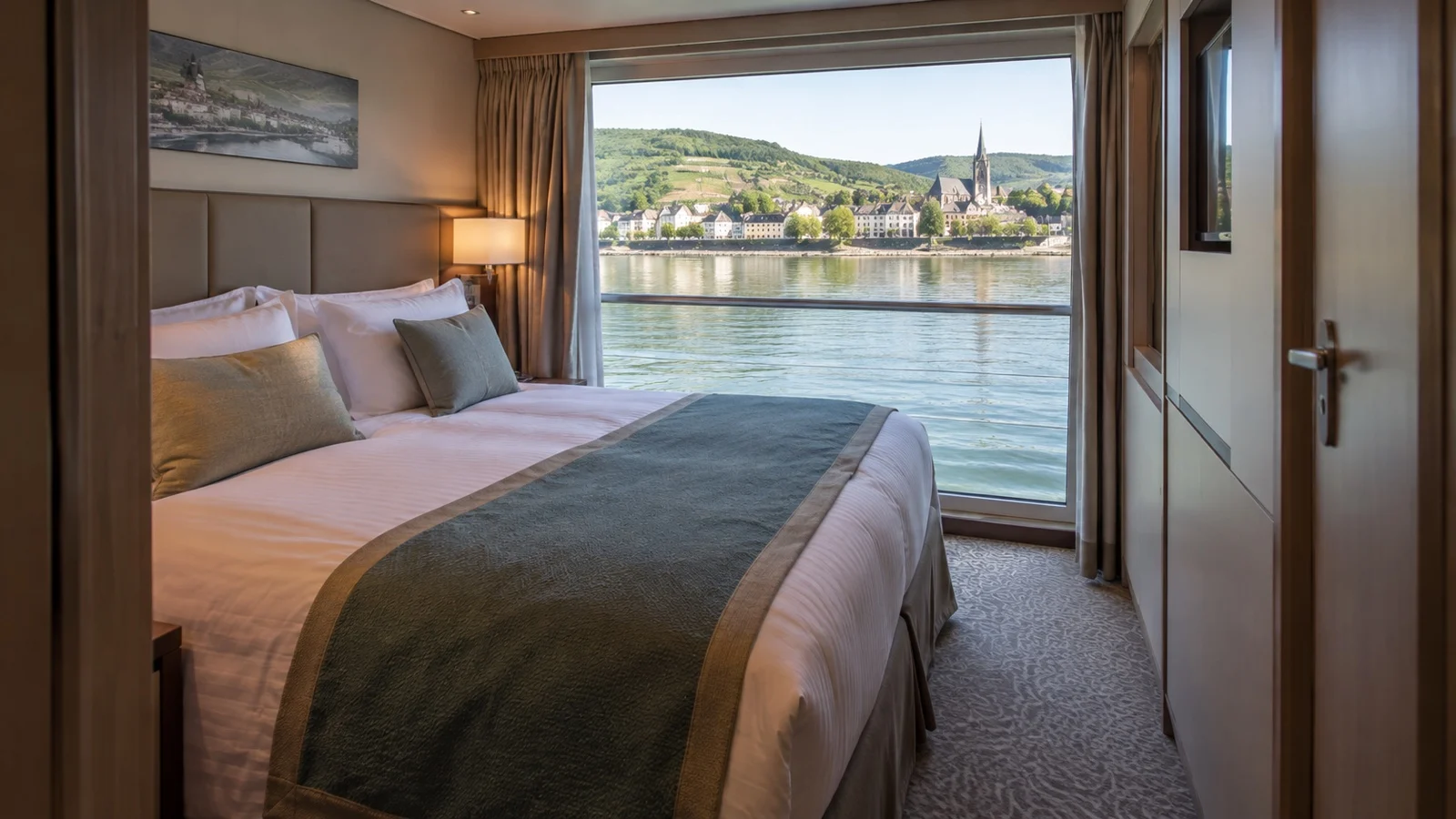 Compact river cruise cabin with window