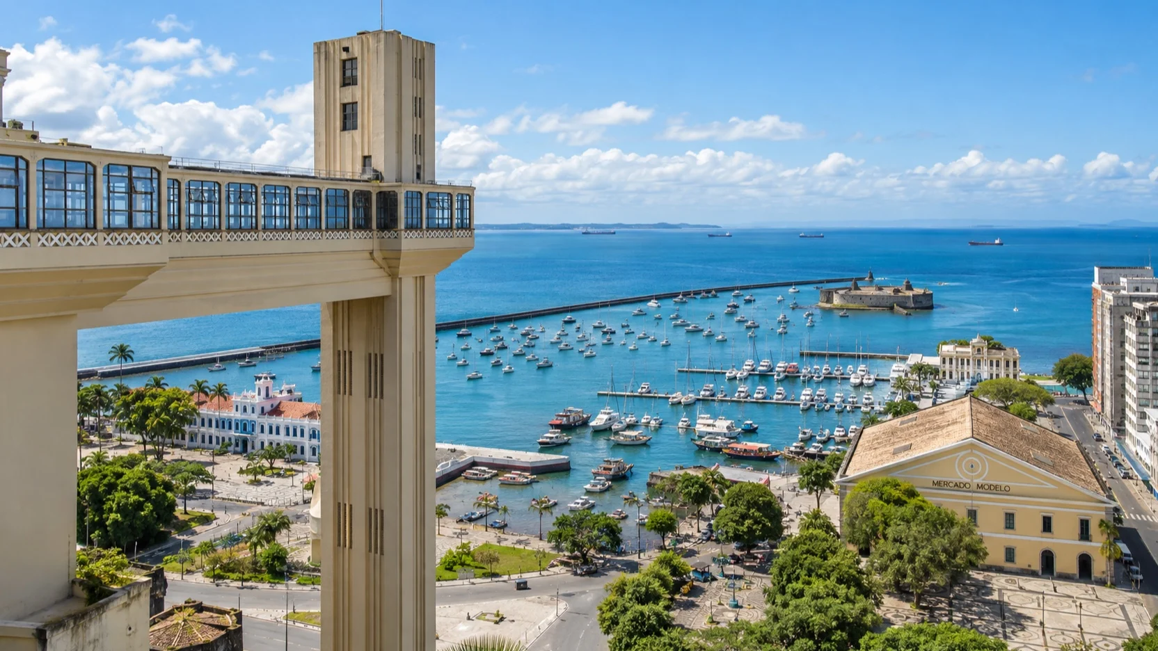 Elevador Lacerda above Salvador’s lower city and bay