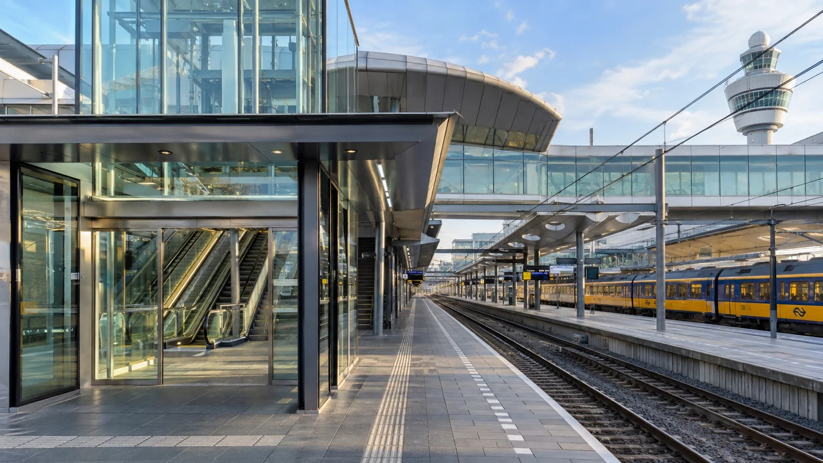 Schiphol Airport train connection to Amsterdam