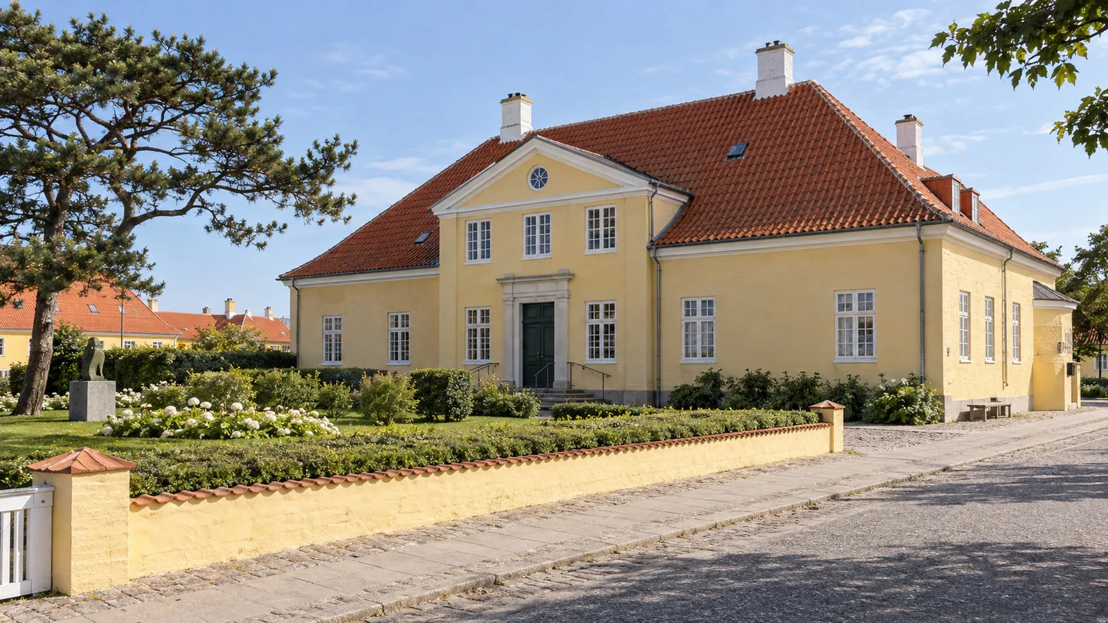 Yellow historic exterior of Skagens Museum
