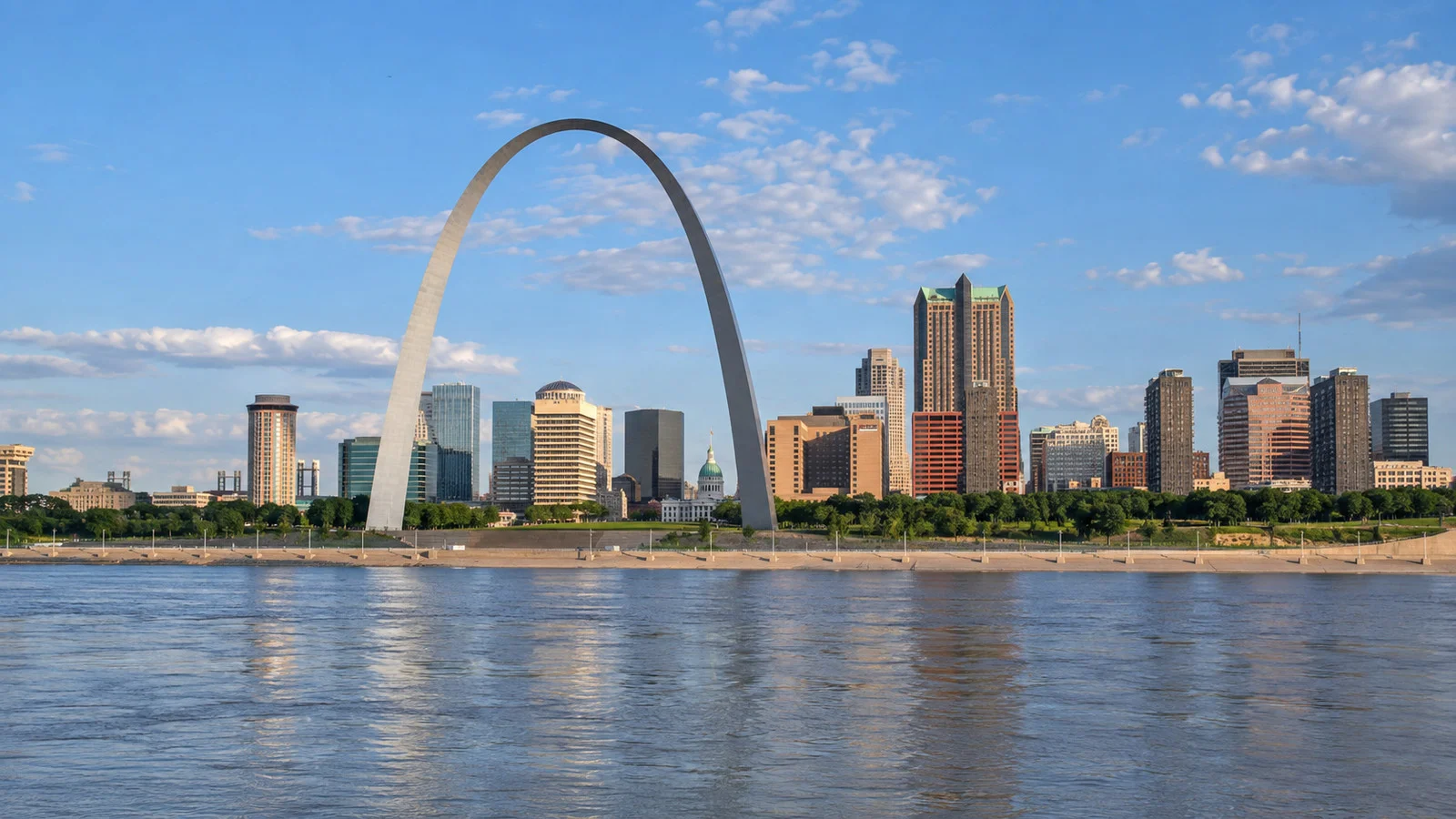 Gateway Arch and St. Louis skyline viewed from the Mississippi River