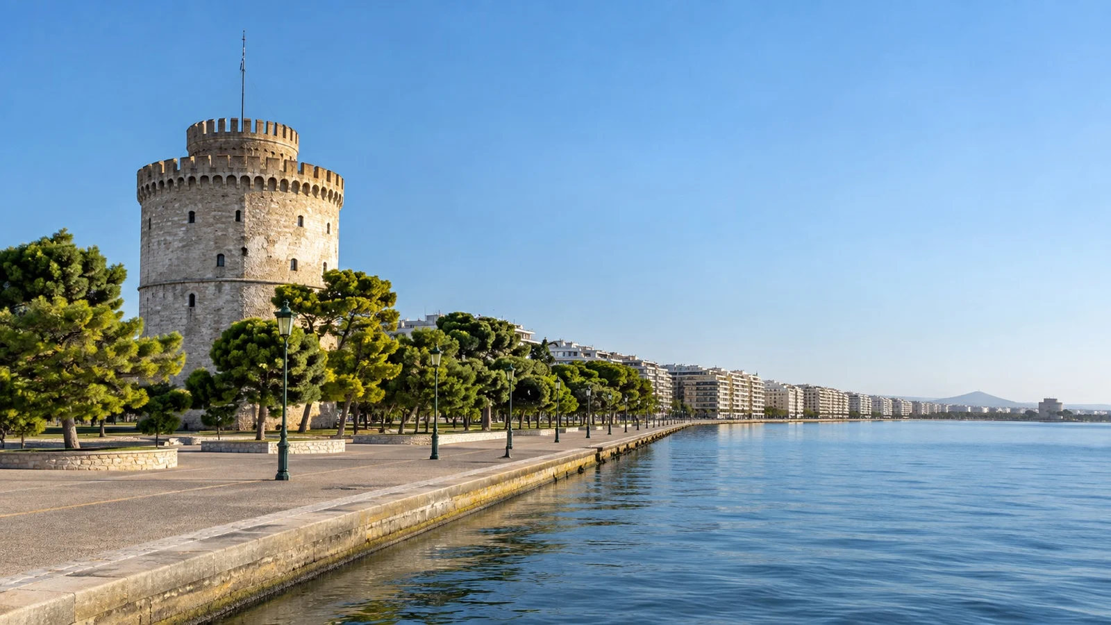 White Tower beside Thessaloniki seafront promenade and Thermaic Gulf