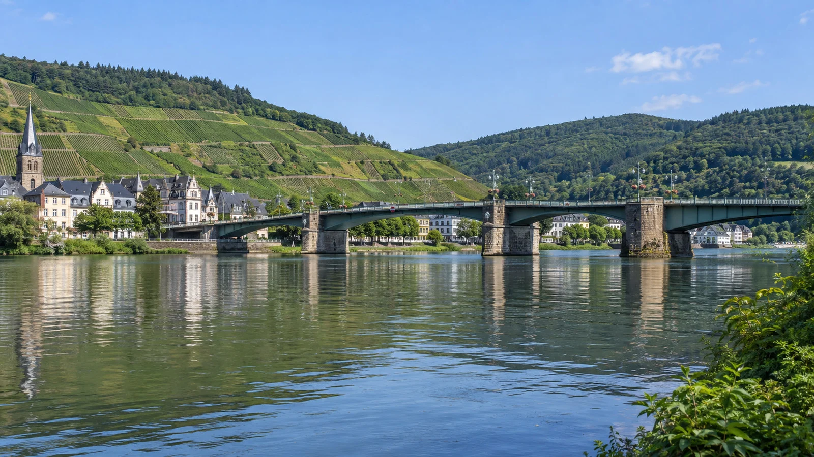 Traben-Trarbach bridge spanning the Moselle