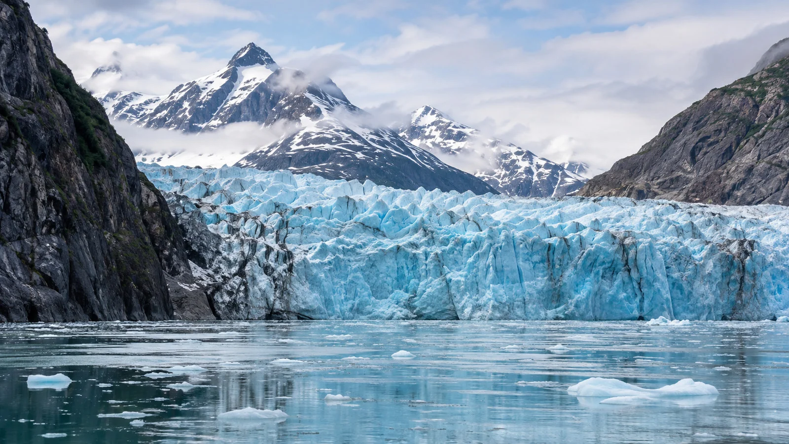 South Sawyer Glacier in Tracy Arm