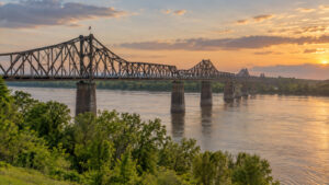 Featured image for Vicksburg River Cruise Port: Landing, Battlefield and Downtown Guide