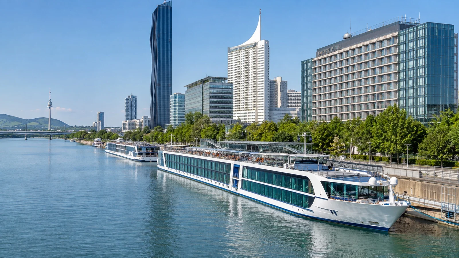 Vienna Handelskai river-cruise berth and nearby hotels
